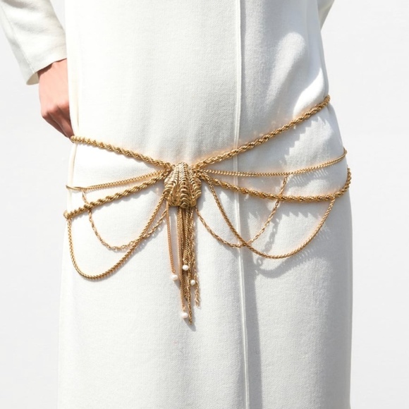 Zara Accessories - ZARA LIMITED EDITION VINTAGE METALLIC BELT WITH SHELL